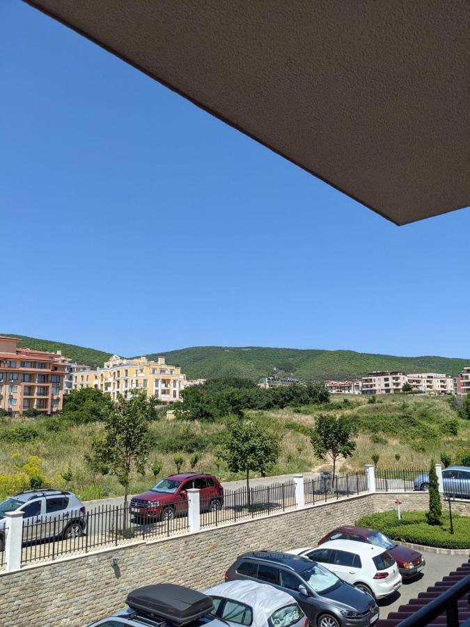 Sunny Star Dreams Condo W Prime Location, Pool, Sea View Sveti Vlas Dış mekan fotoğraf