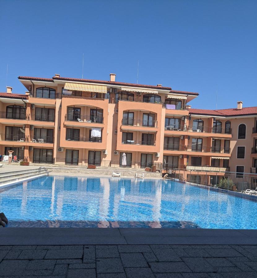 Sunny Star Dreams Condo W Prime Location, Pool, Sea View Sveti Vlas Dış mekan fotoğraf