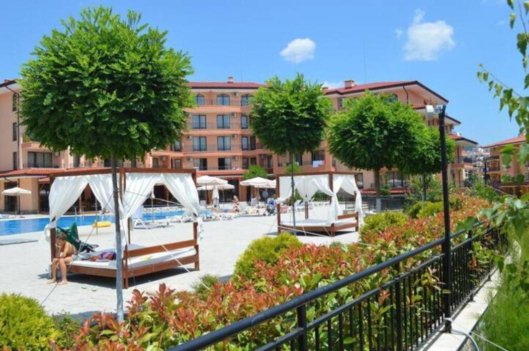 Sunny Star Dreams Condo W Prime Location, Pool, Sea View Sveti Vlas Dış mekan fotoğraf