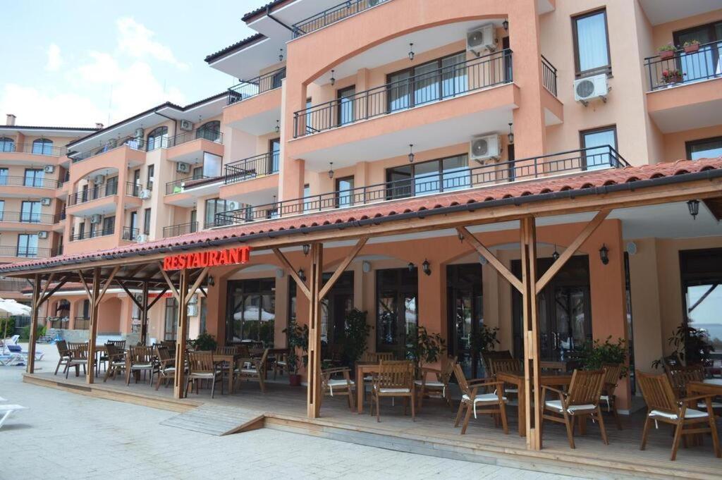 Sunny Star Dreams Condo W Prime Location, Pool, Sea View Sveti Vlas Dış mekan fotoğraf